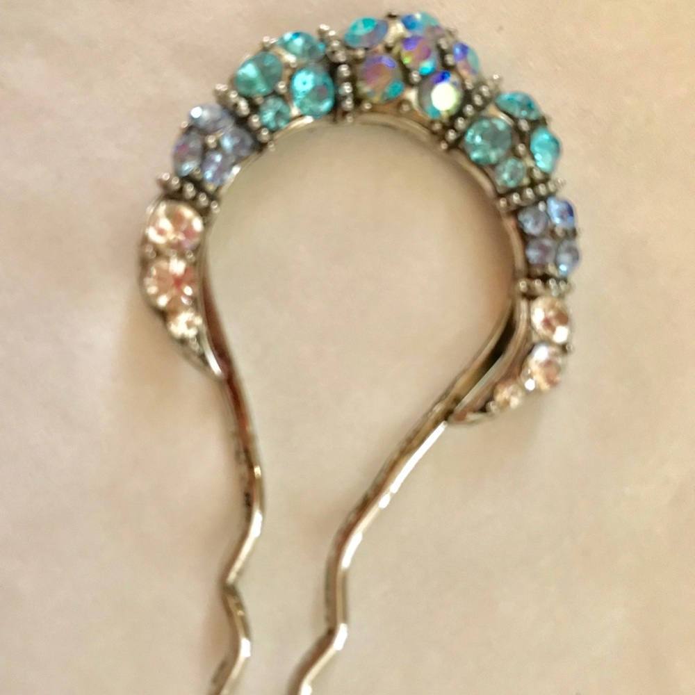 Vintage rhinestone multicolored hair pin.